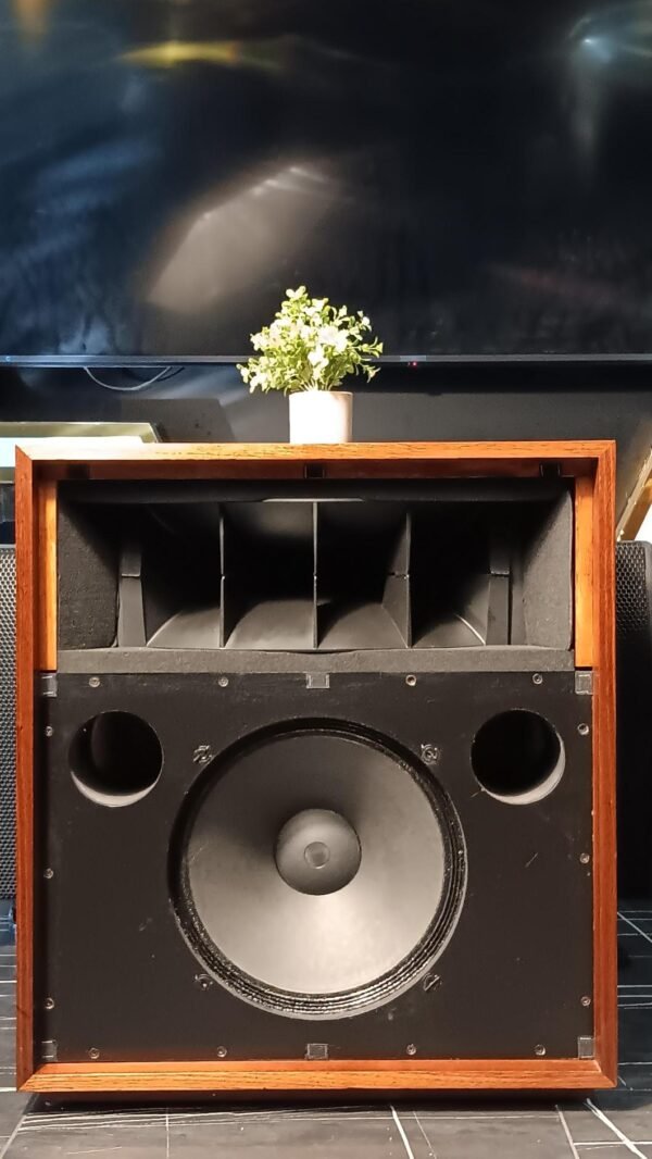 Excellent JBL 4502 WX Pair Of Speakers