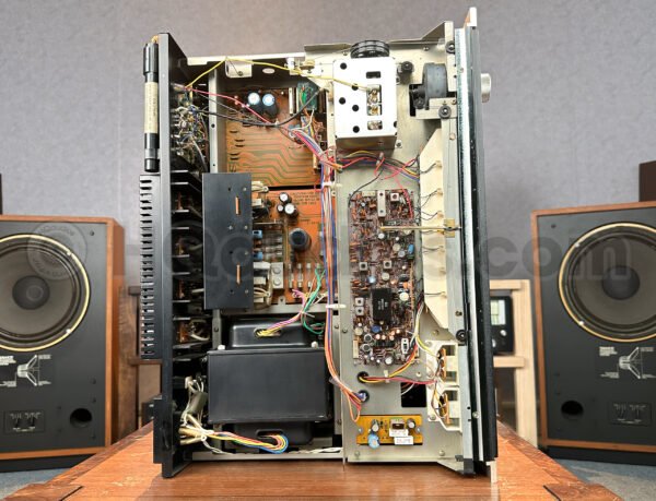 Top-notch Sansui 9090 Vintage Receiver