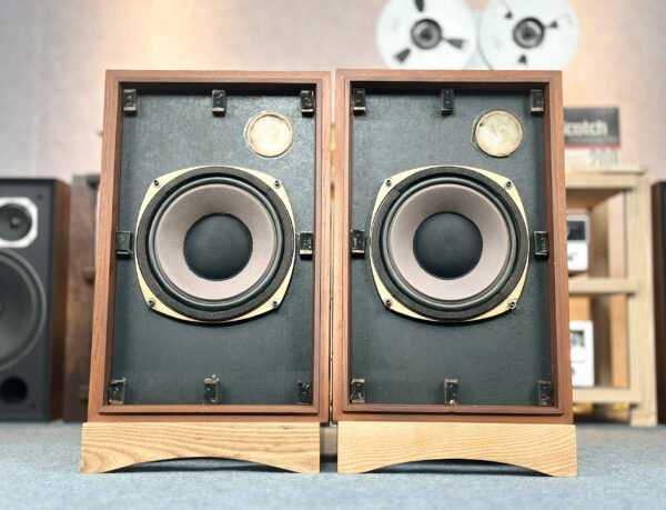 Outstanding Tannoy 295-8 Pair of Speakers