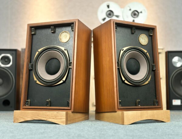 Outstanding Tannoy 295-8 Pair of Speakers