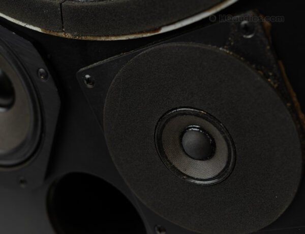 1thlc0516_jbl 4311b Speakers (16)