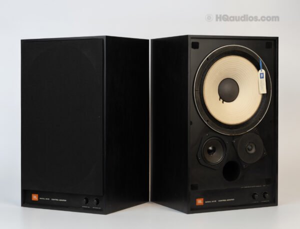 1thlc0516_jbl 4311b Speakers (6)