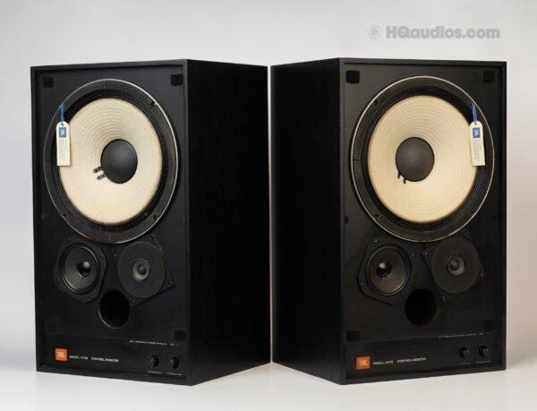 1thlc0516_jbl 4311b Speakers (7)