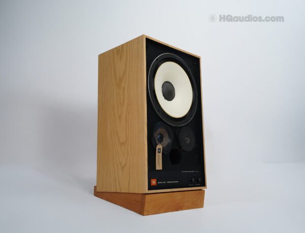 Jbl 4311b_nfs0668_40