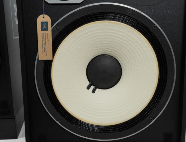 Jbl_4312a_speakers_2qe0083_8