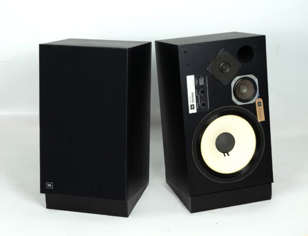 Jbl_l100 Century_speakers_1tosh0040_thuml