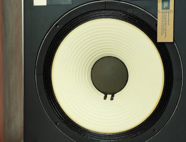 Jbl_l100century_speakers_5dqs1590_14