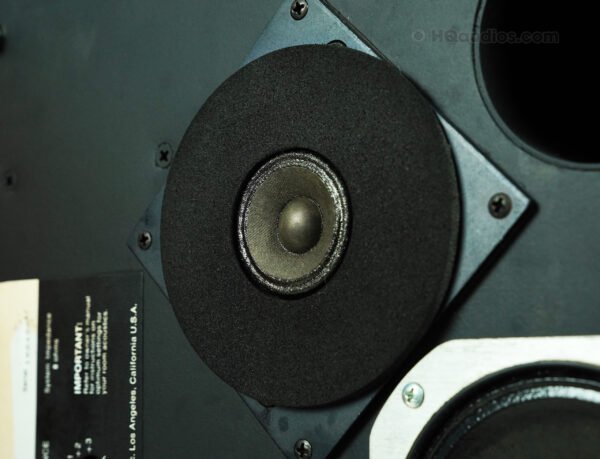 Jbl_l100century_speakers_5dqs1590_16