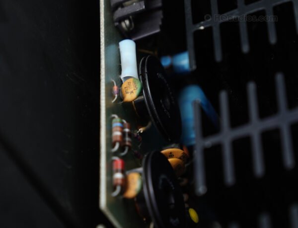 Mcintosh-mc2300_2to0026_24