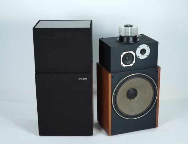 Pioneer_hpm1500_speakers_2cc0006_thuml
