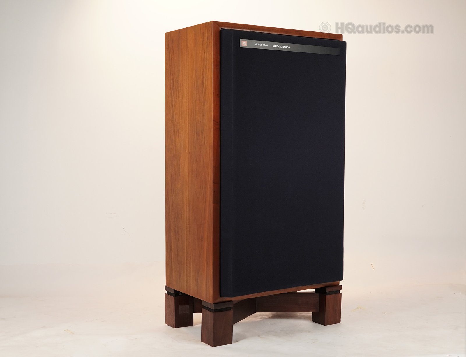 2to0030_jbl_4344_16 2to0030_jbl_4344_16