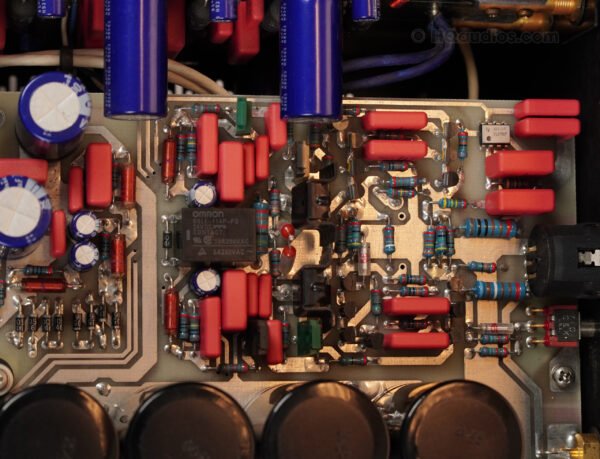 51selc0001_audio-research_d300_24