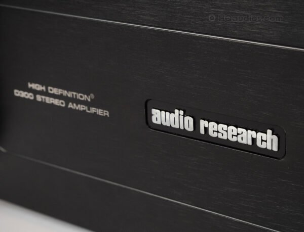 51selc0001_audio-research_d300_8