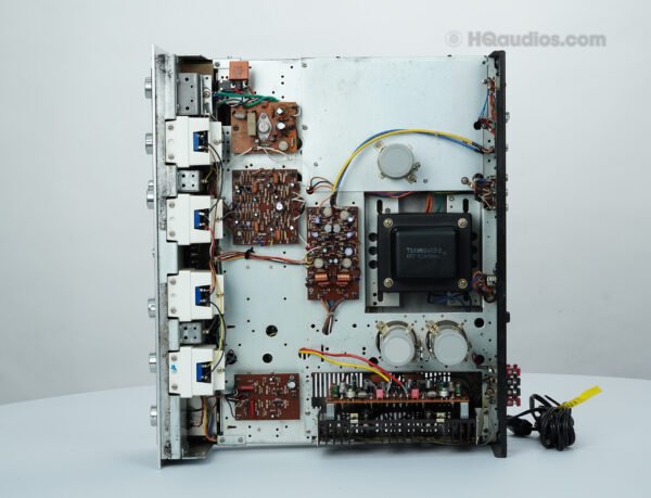 Marantz_2440_receiver_thlc0230_1