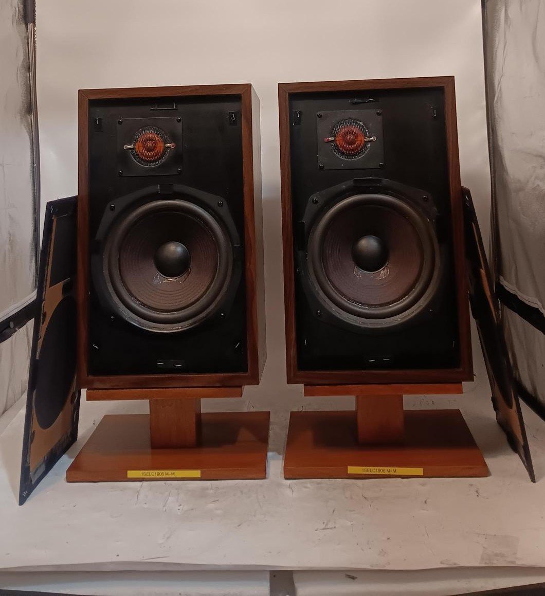 Phương Tiện Truyền Thông (11) Phương Tiện Truyền Thông (11)