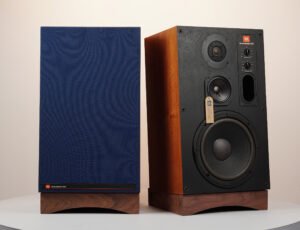 2qe0096_jbl_4410_thuml