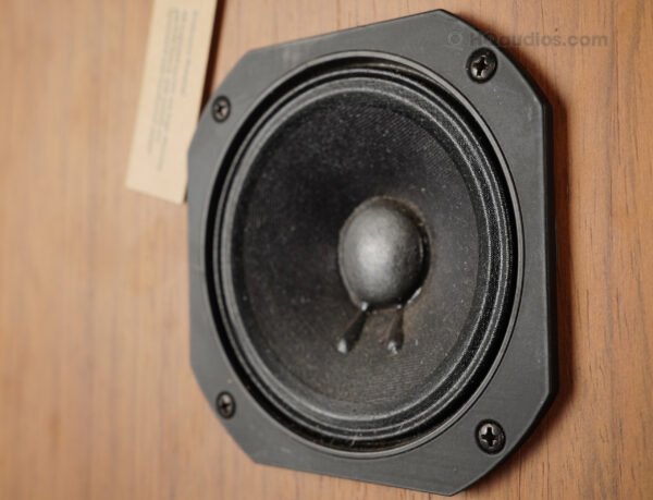 5dqs1526_jbl_l100t_15