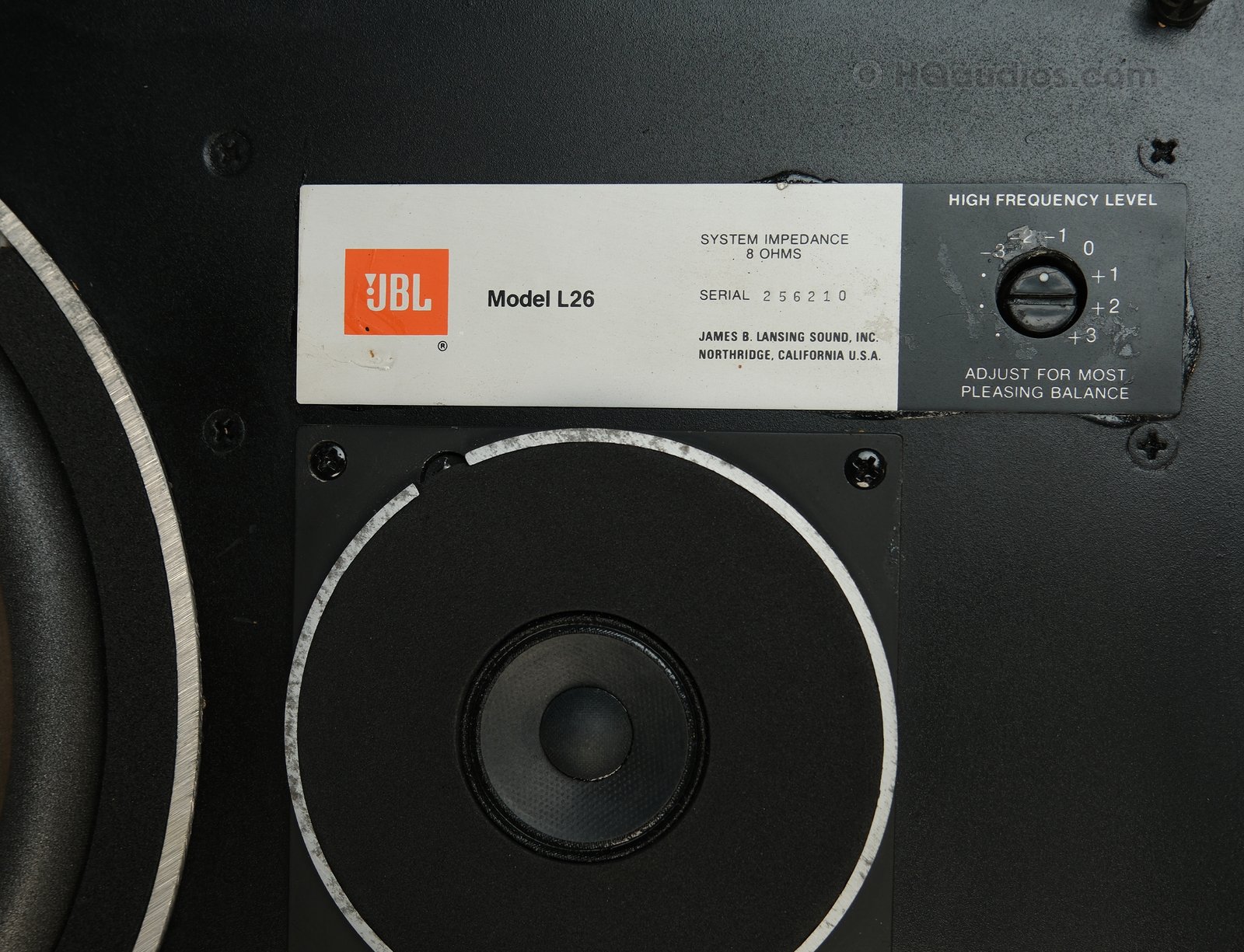 1phlc2538_speakers_jbl-l26 (7) 1phlc2538_speakers_jbl-l26 (7)