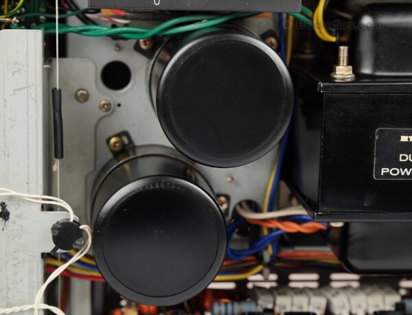 1trsh0321_marantz_2330b_white_6