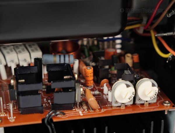1trsh0321_marantz_2330b_white_8