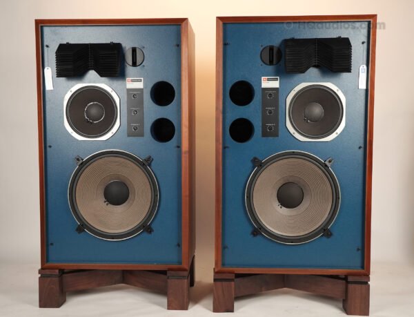 2cc0010_jbl_4344_31