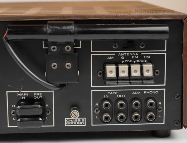 2qa0012_marantz_2245 White_15