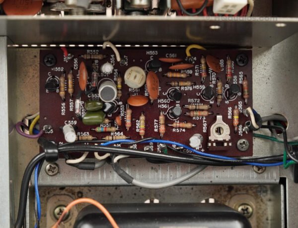 2qa0012_marantz_2245 White_3