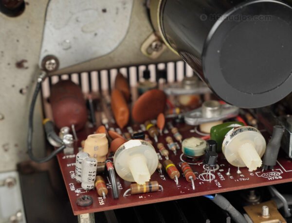 2qa0012_marantz_2245 White_6