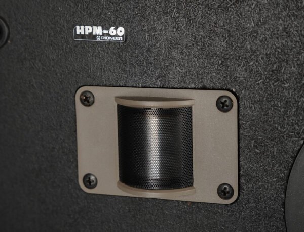 2qe0112_pioneer_hpm60_34