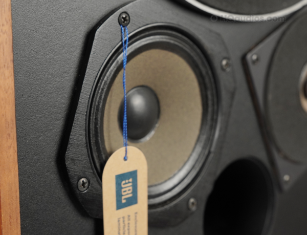 2qe0115_jbl_4311b_15