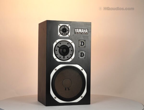2qe0122_yamaha_ns-1000 Black_1