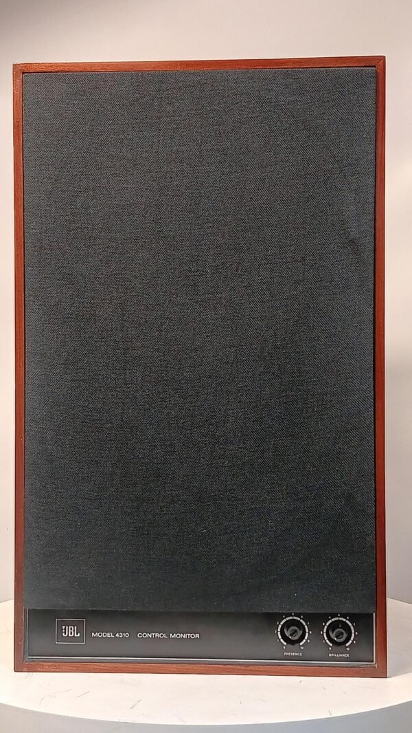 Jbl_4310wx_speakers_1tolc0148 (10)