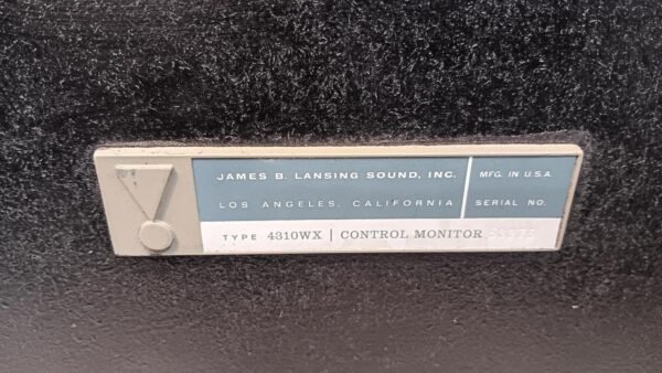 Jbl_4310wx_speakers_1tolc0148 (13)