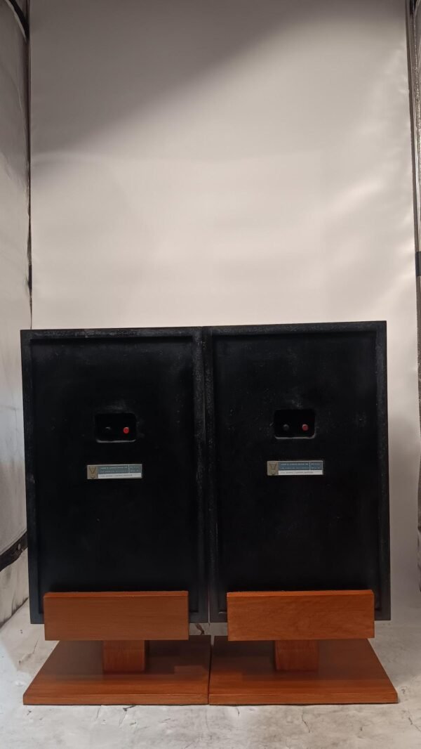 Jbl_4310wx_speakers_1tolc0148 (14)