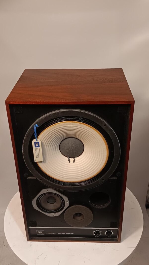 Jbl_4310wx_speakers_1tolc0148 (4)