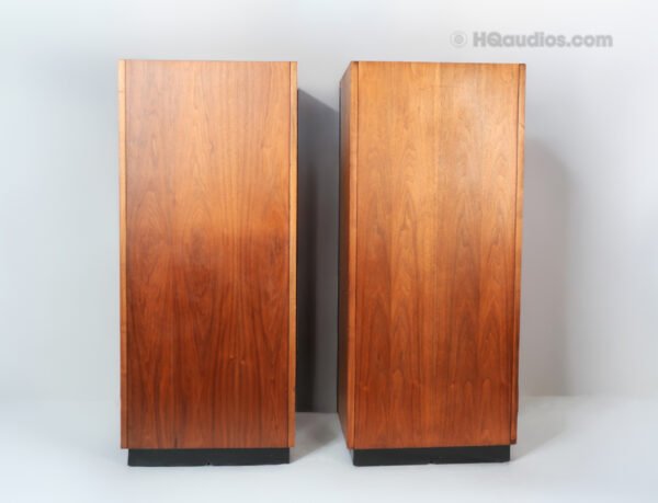 1selc2588_speakers_marantz_m16 (3)