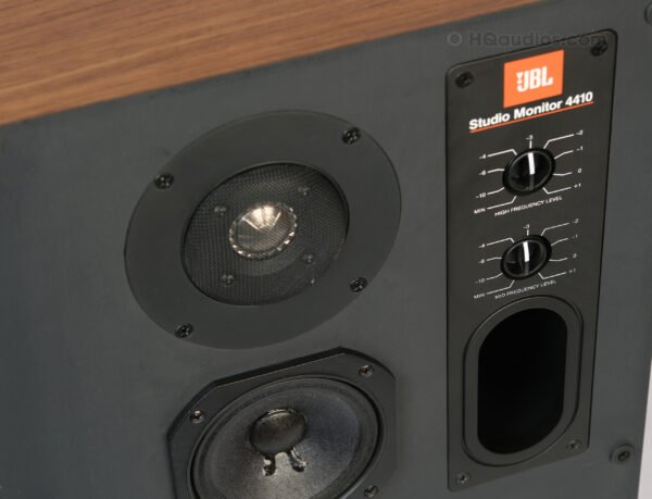 1thlc1541_speakers_jbl-4410 (7)