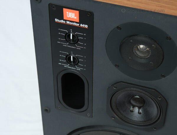 1thlc1541_speakers_jbl-4410 (8)