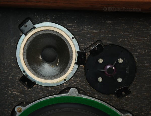 1tolc2262_speakers_wharfedale-w70e (12)