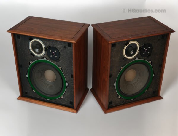 1tolc2262_speakers_wharfedale-w70e (6)