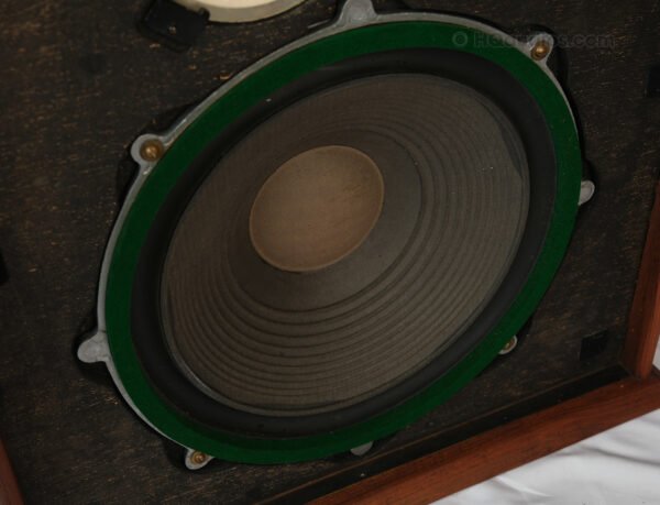 1tolc2262_speakers_wharfedale-w70e (9)