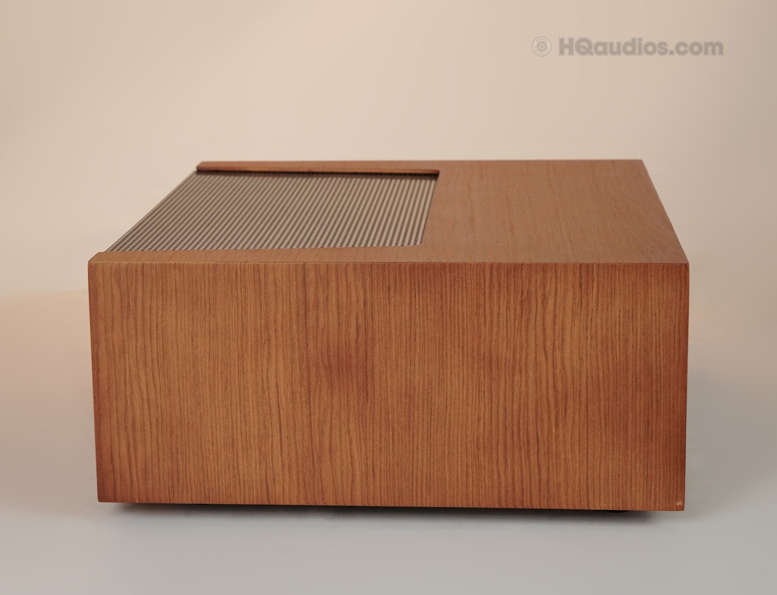 1trsh0157_marantz_2215b (26) 1trsh0157_marantz_2215b (26)