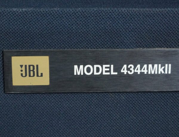 2cc0011_jbl_4344 (4)