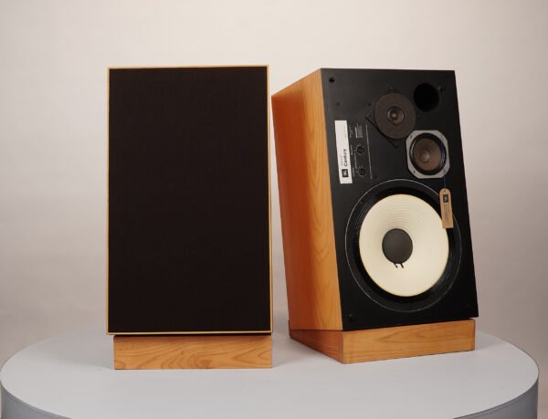 5dqs1548_jbl_l100-century_thuml