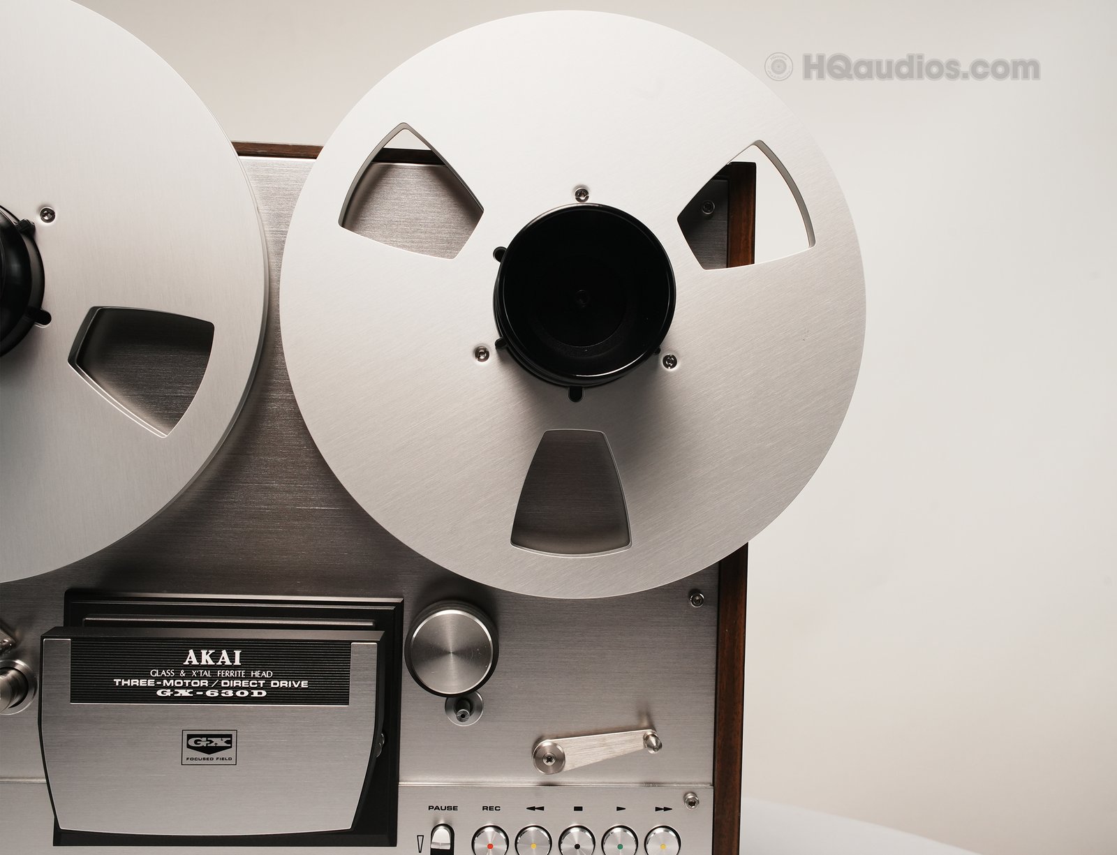 5jke4251_rtr_akai_gs-630d White (10) 5jke4251_rtr_akai_gs-630d White (10)