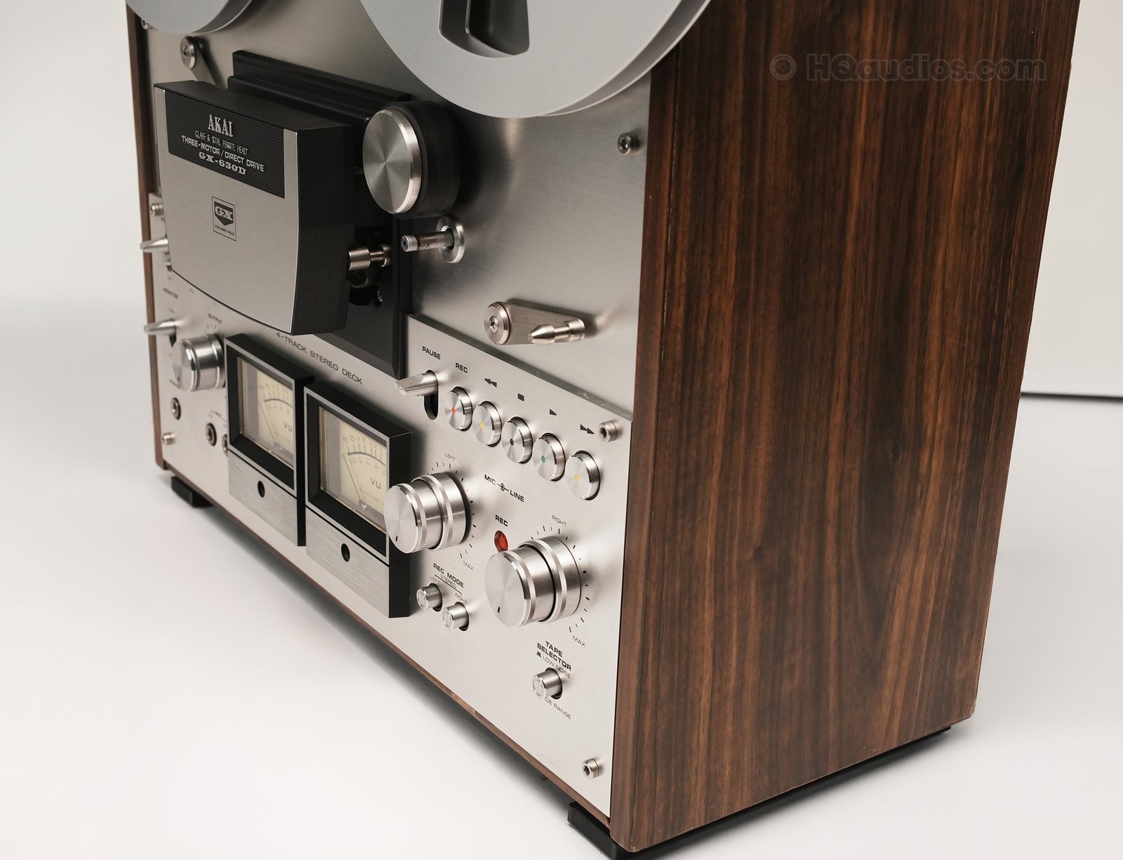 5jke4251_rtr_akai_gs-630d White (16) 5jke4251_rtr_akai_gs-630d White (16)