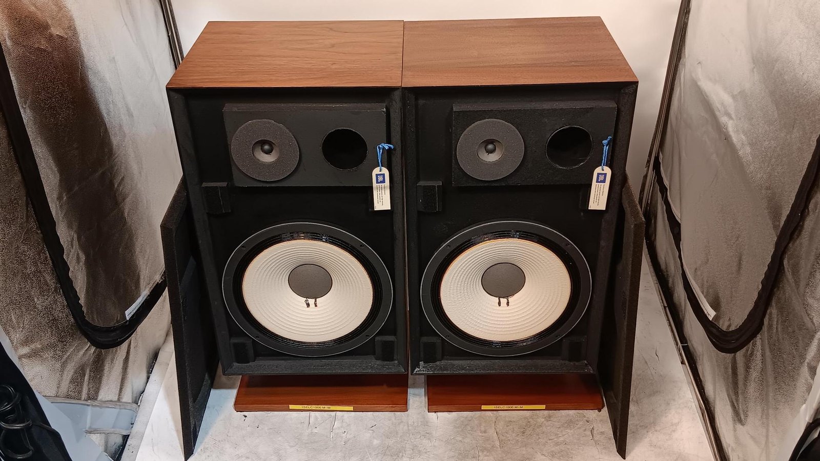 Jbl_l88_speakers_dqs1610 (9) Jbl_l88_speakers_dqs1610 (9)