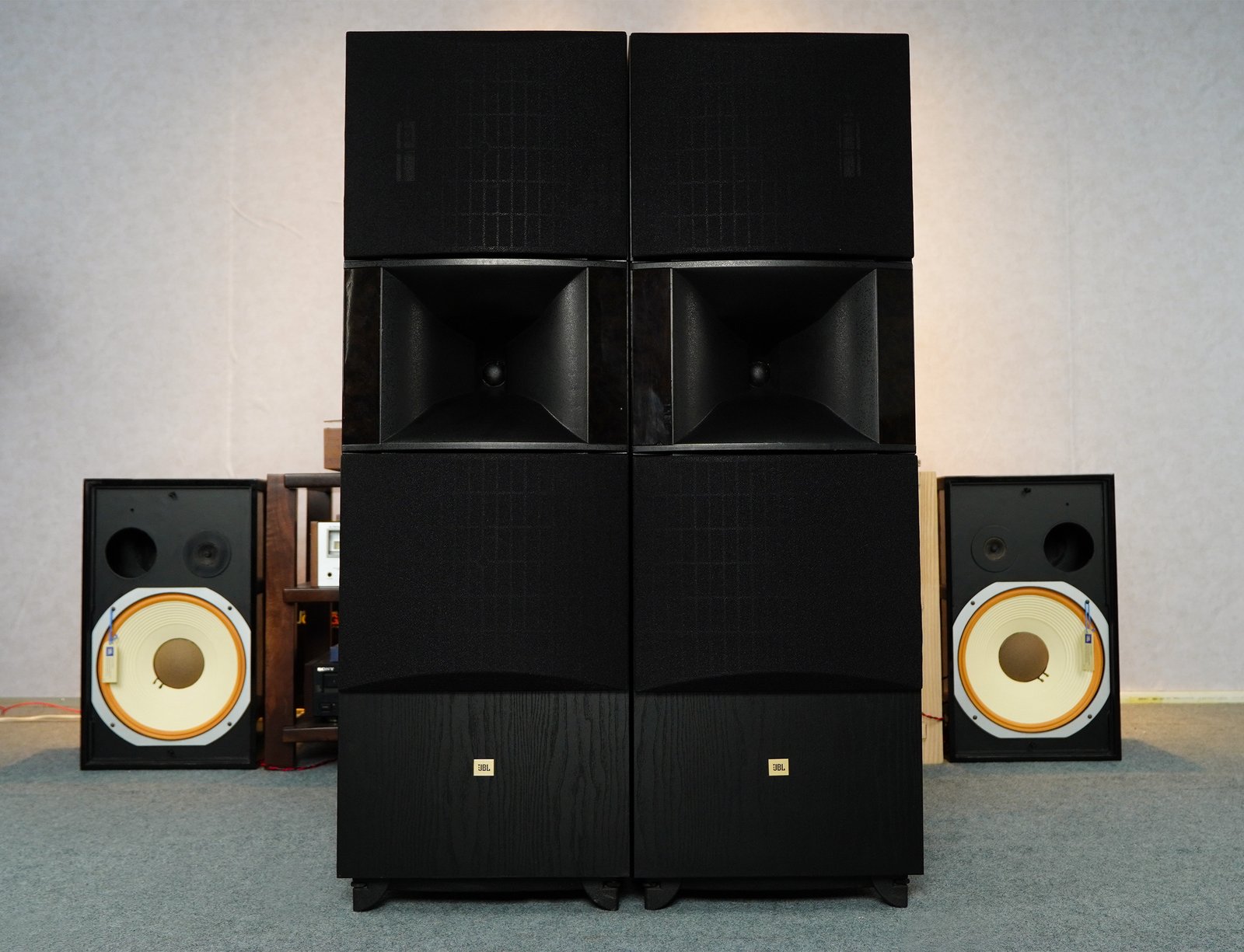 Speakers_jbl_sva2100_5qtts0679_15 Speakers_jbl_sva2100_5qtts0679_15