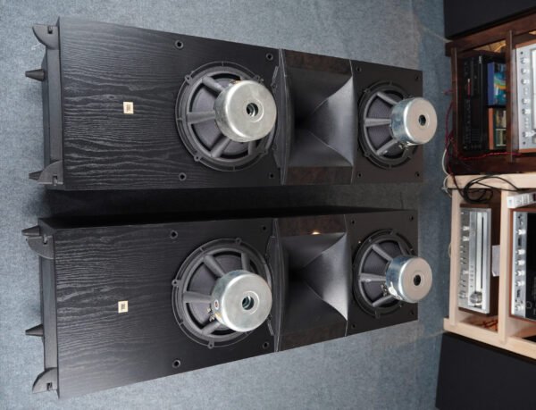 Speakers_jbl_sva2100_5qtts0679_6