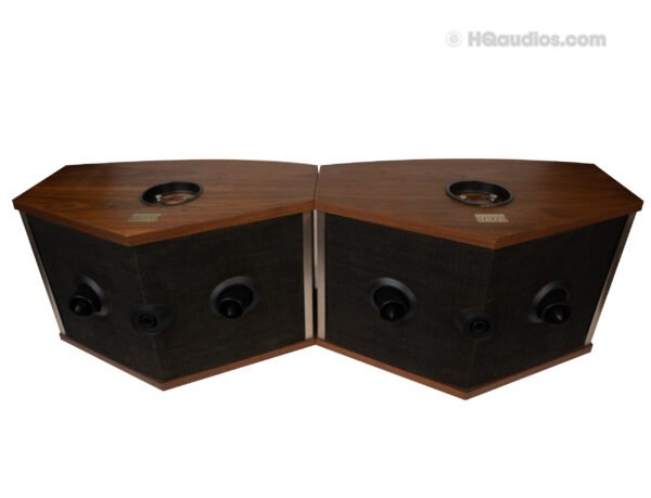 1lilc2469_bose 901-5 Speakers (1)